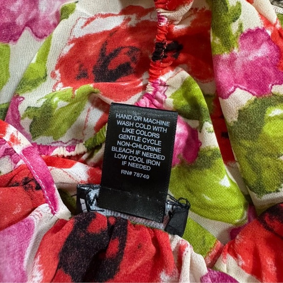 Wet Seal Floral Crop Top Blouse Size S Red Cinch Tie Detail Y2K Vibes Festival - Picture 6 of 7